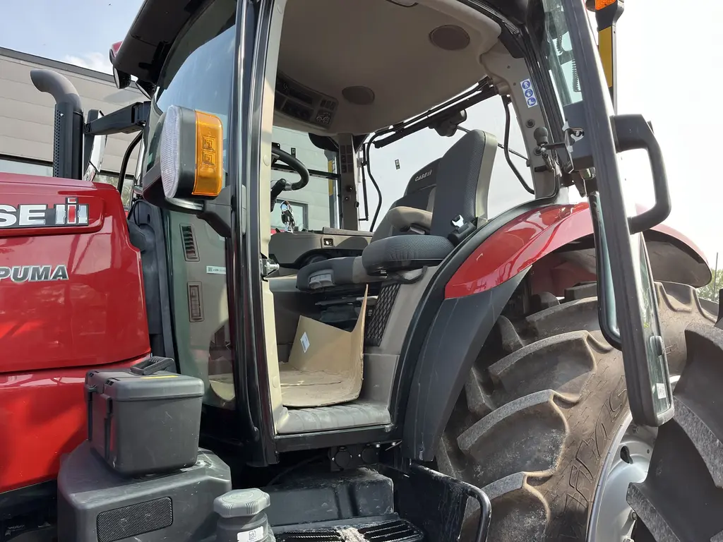 2023 Case IH Puma 185
