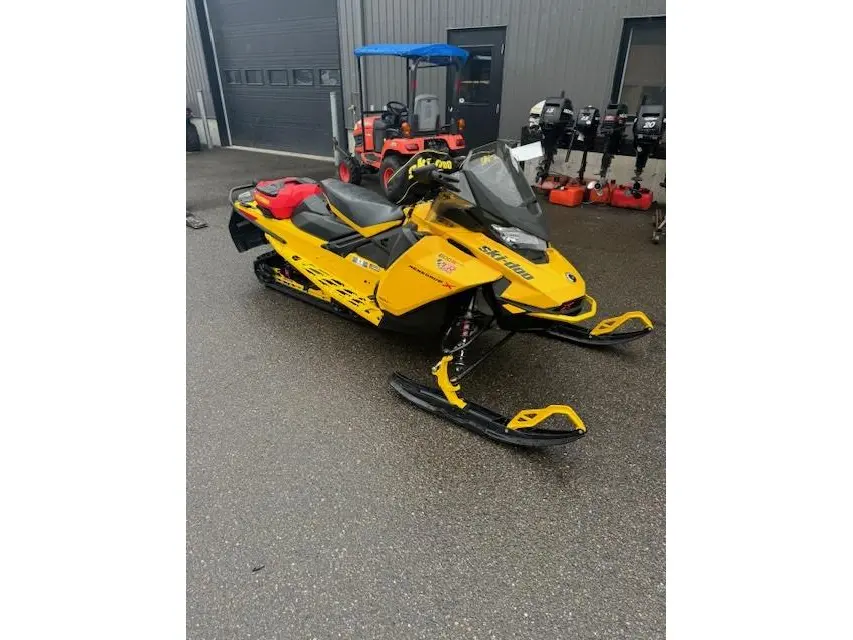 2023 Ski-Doo Renegade X 600R