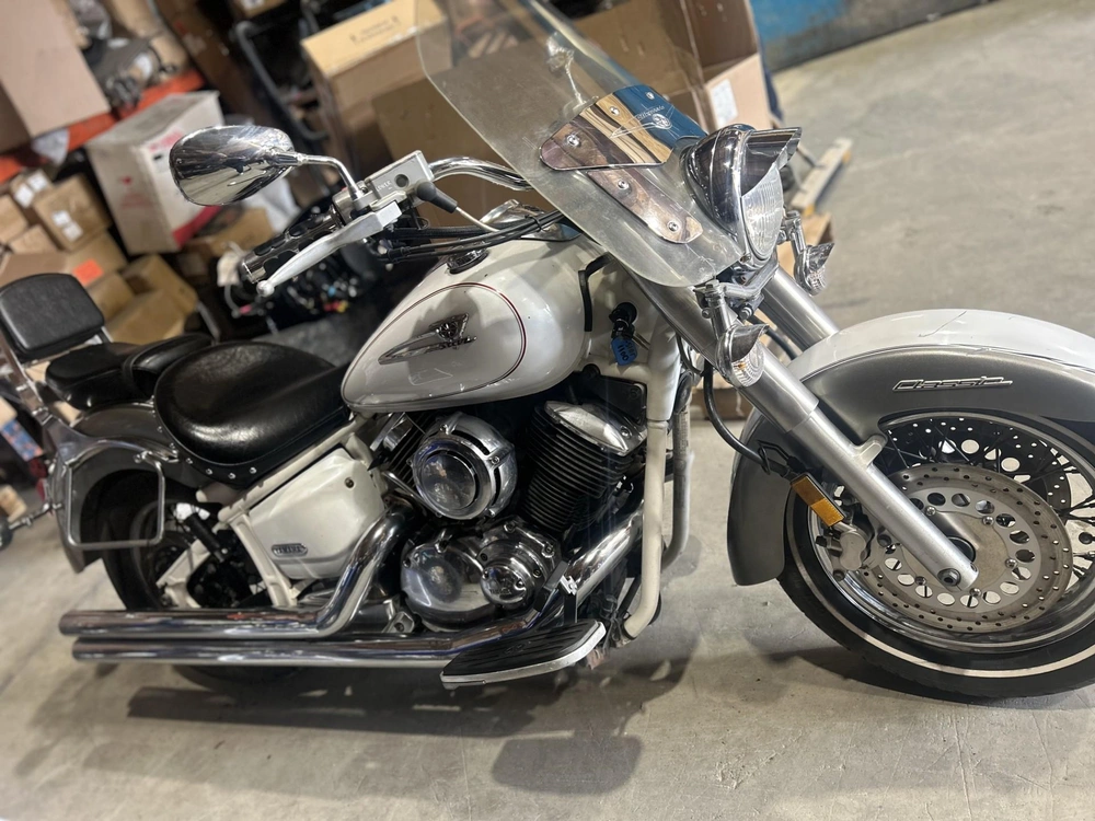 2004 Yamaha V Star Tourer alt