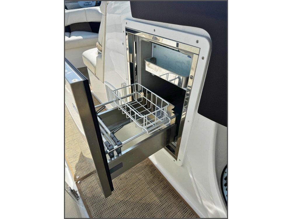 2018 Cobalt Boats R30 No Luxury Tax* alt