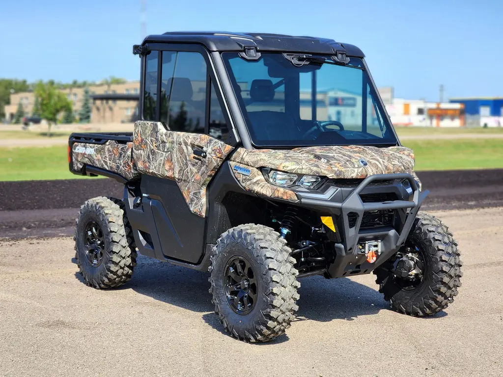 2025 Can-Am Defender Limited HD10 