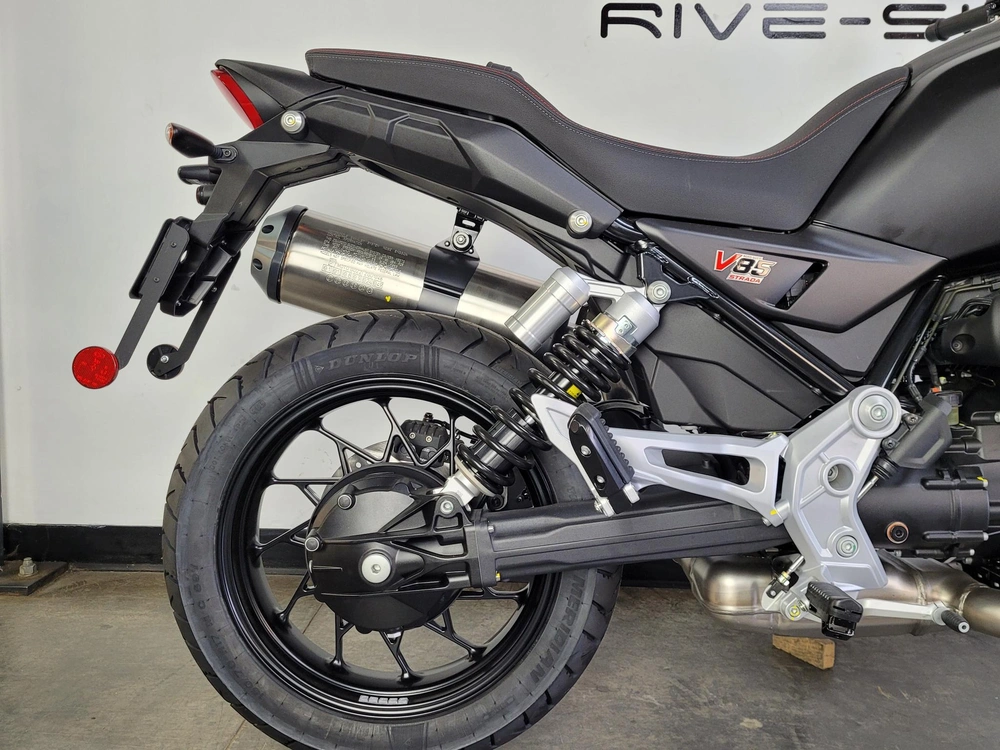 Moto Guzzi V85 Strada *4.99% / 60 Mois💳 2025 alt