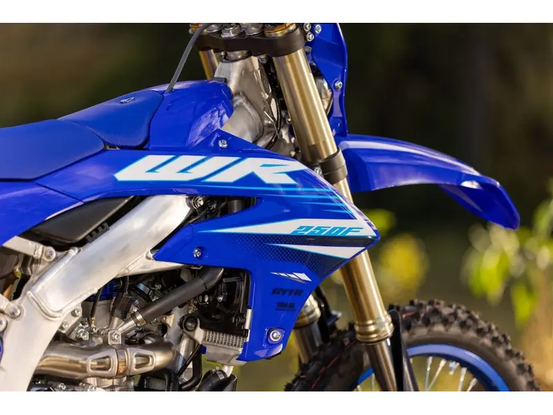 2025 Yamaha WR250F PRE-COMMANDE