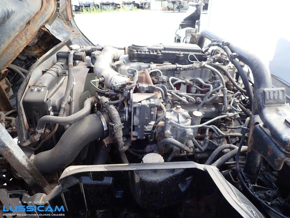 Hino 195 2017