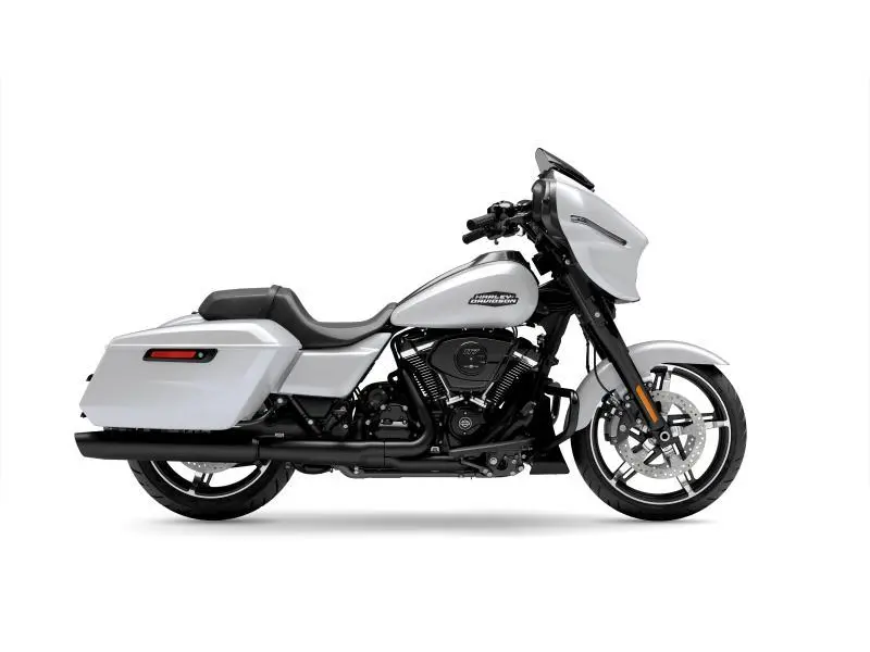 Harley-Davidson Street Glide / fini noir 2024