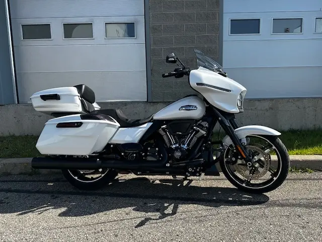 2024 Harley-Davidson Street Glide Stage 1FLHX Stage 1