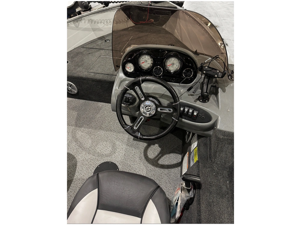 2024 Smoker-craft Pro Angler 161 - Sale Ends September 30th – Act Fast! alt