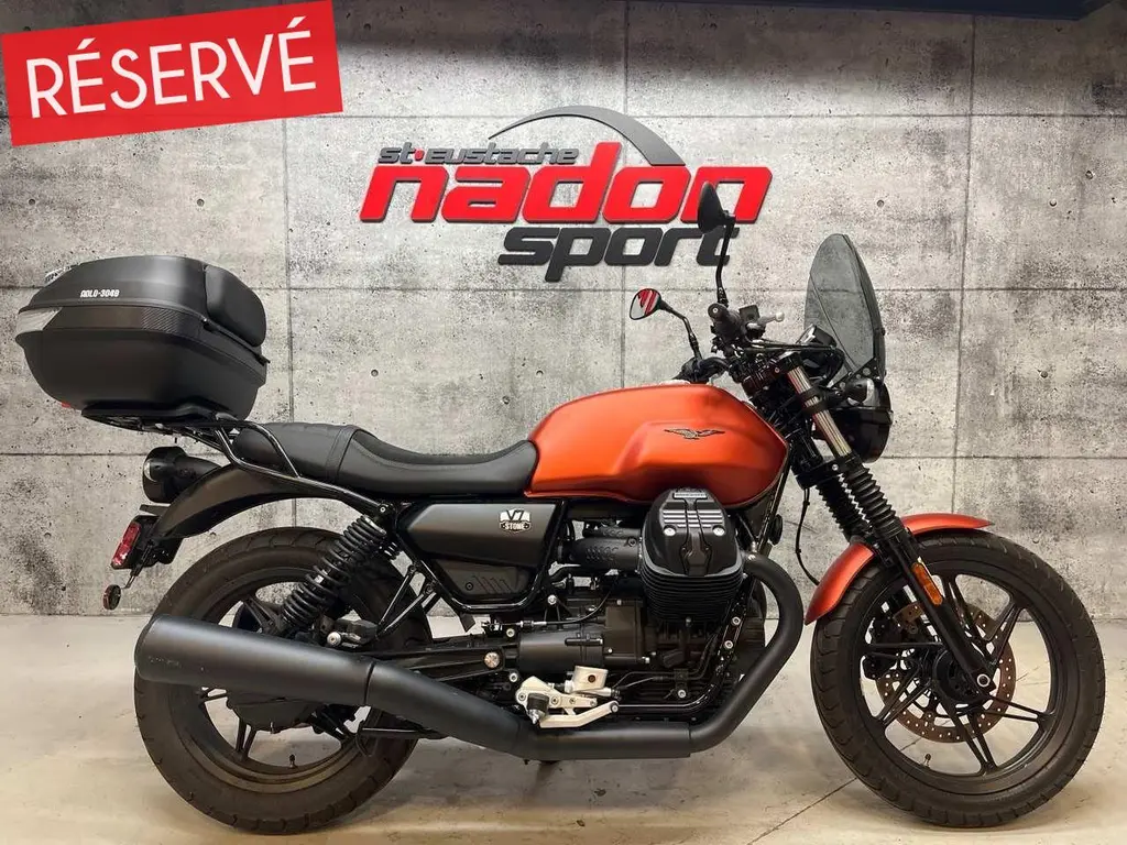 moto guzzi V7 STONE 2021