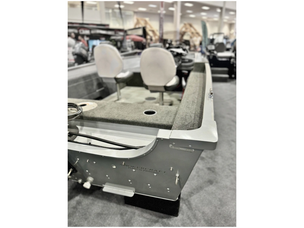 2024 Smoker-craft Pro Angler 161 alt