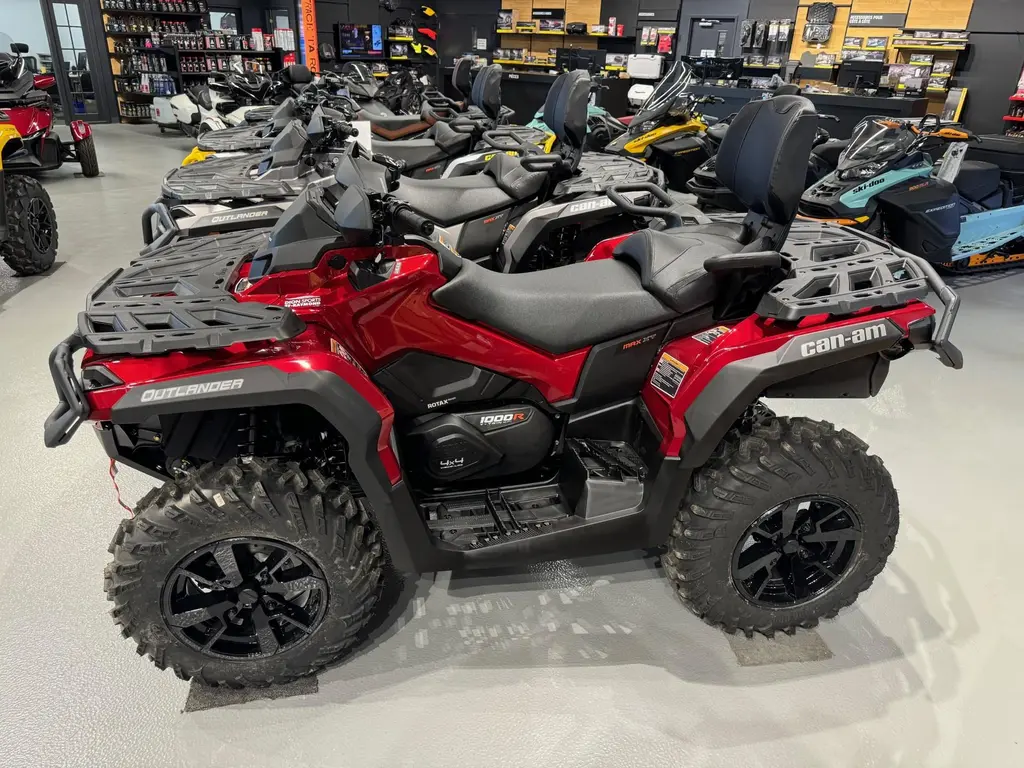 Can-Am OUTLANDER MAX XT 1000 2024