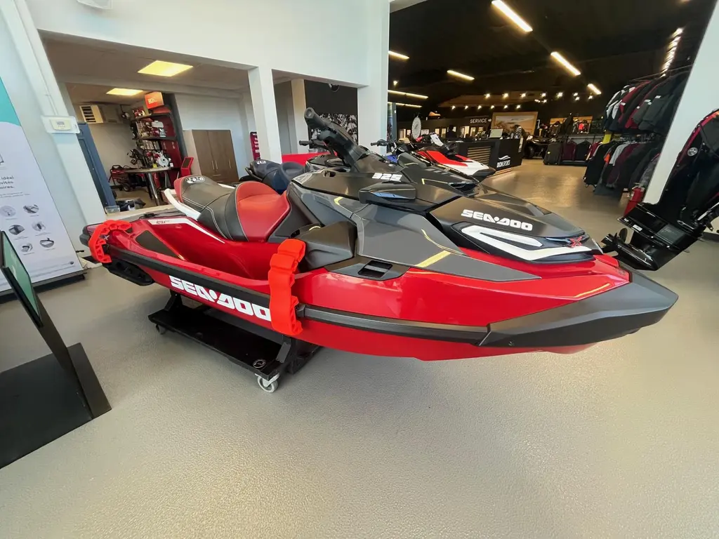 Sea-Doo RXT X 325 2 ans Brp Toile incluse + Accessoires 2024