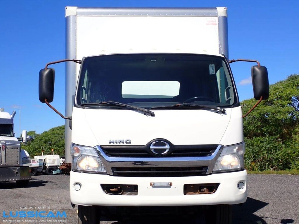 Hino 195 2017