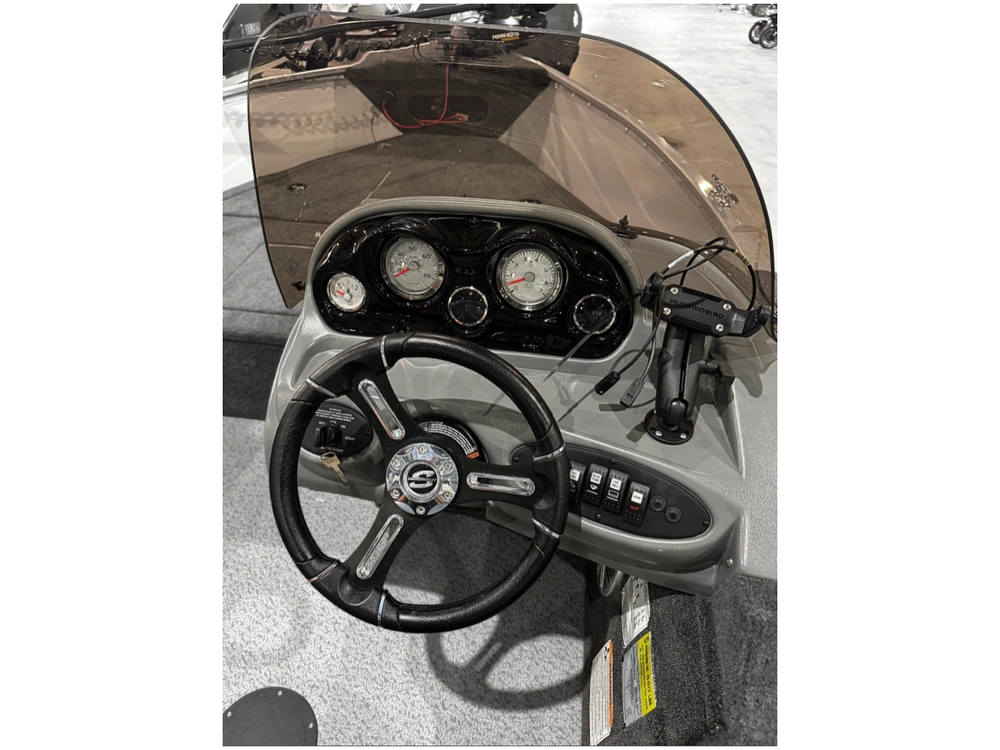 2024 Smoker-craft Pro Angler 161 alt