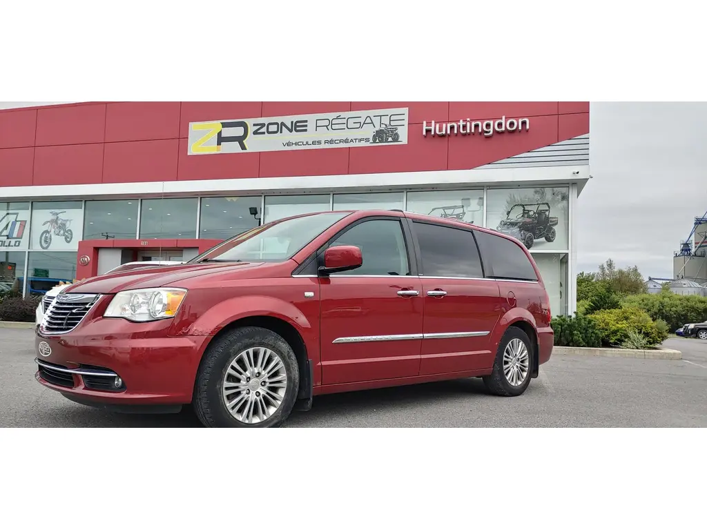 CHRYSLER TOWN&COUNTRY 2014