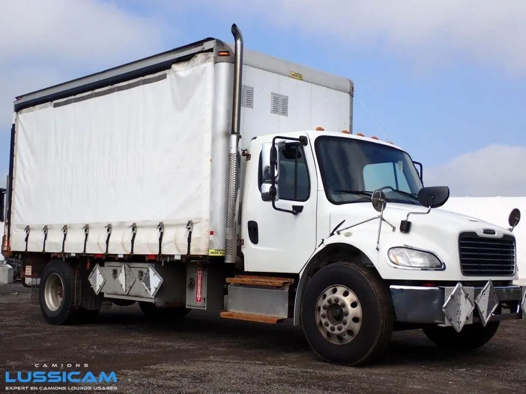 2014 Freightliner M2106