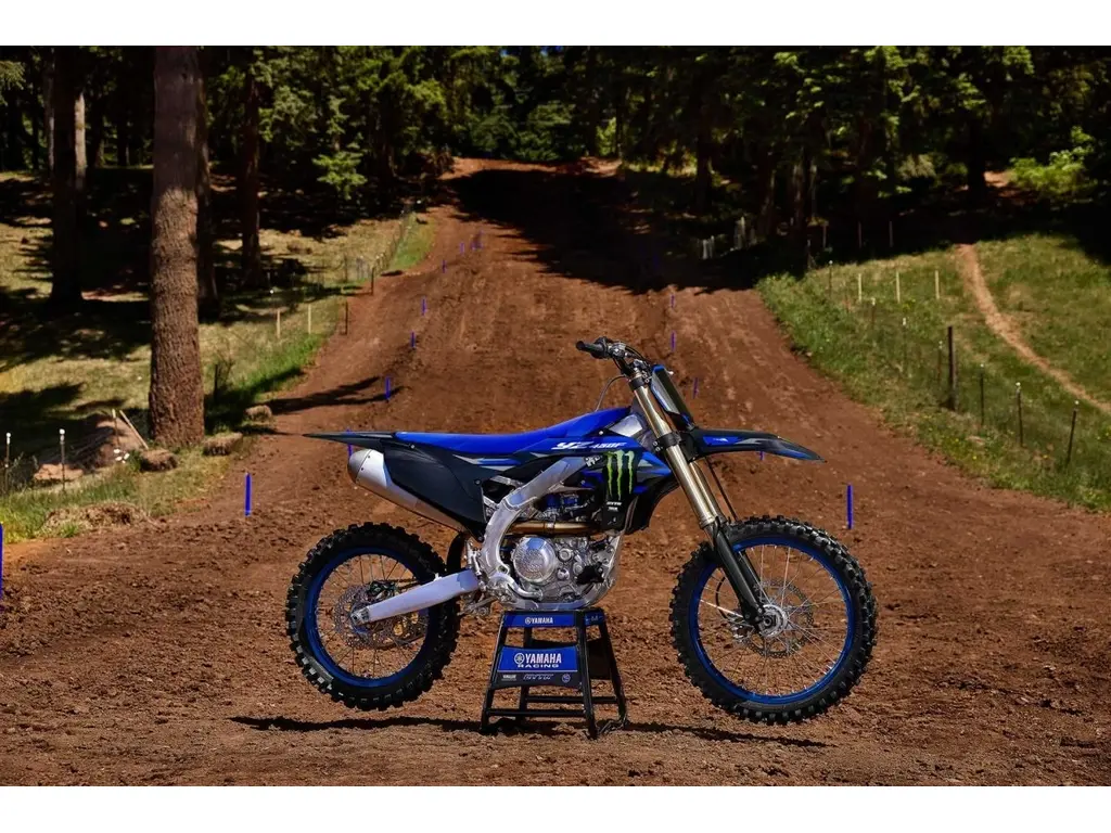 2025 Yamaha YZ450F ( MONSTER ) RESERVE PAR TELEPHONE