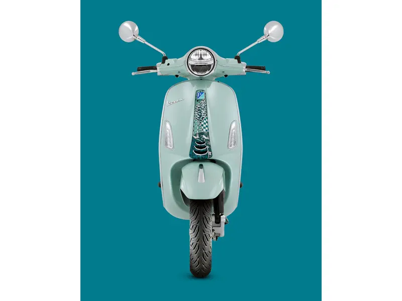 2025 Vespa Primavera 50 Batik