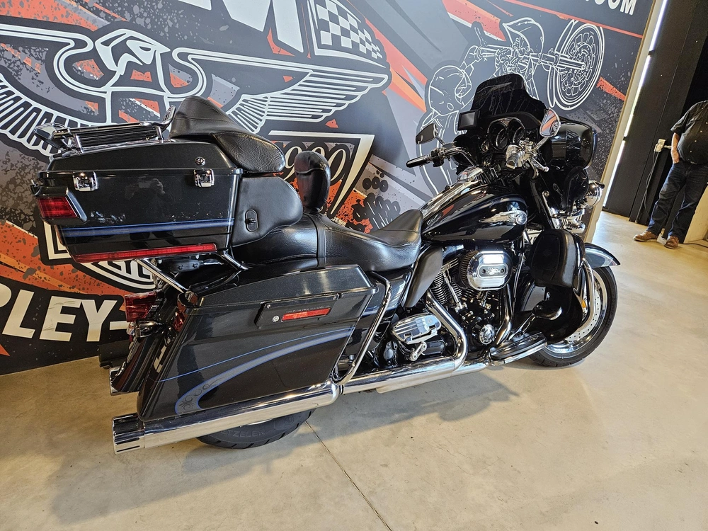 Harley-davidson Cvo Ultra Classic Electra Glide Flhtcuse 2013 alt