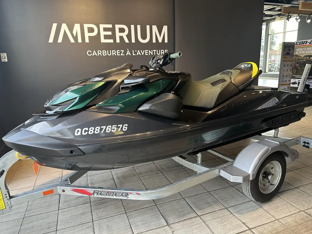 Sea-Doo/BRP RXP-X APEX 300 2023 - **REMORQUE NON INCLUSE**