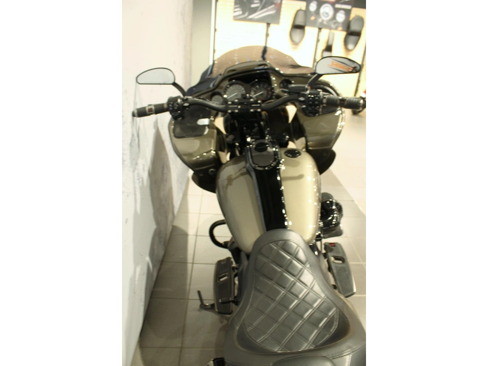 Harley-davidson Cvo Road Glide Fltrxse 2021 alt