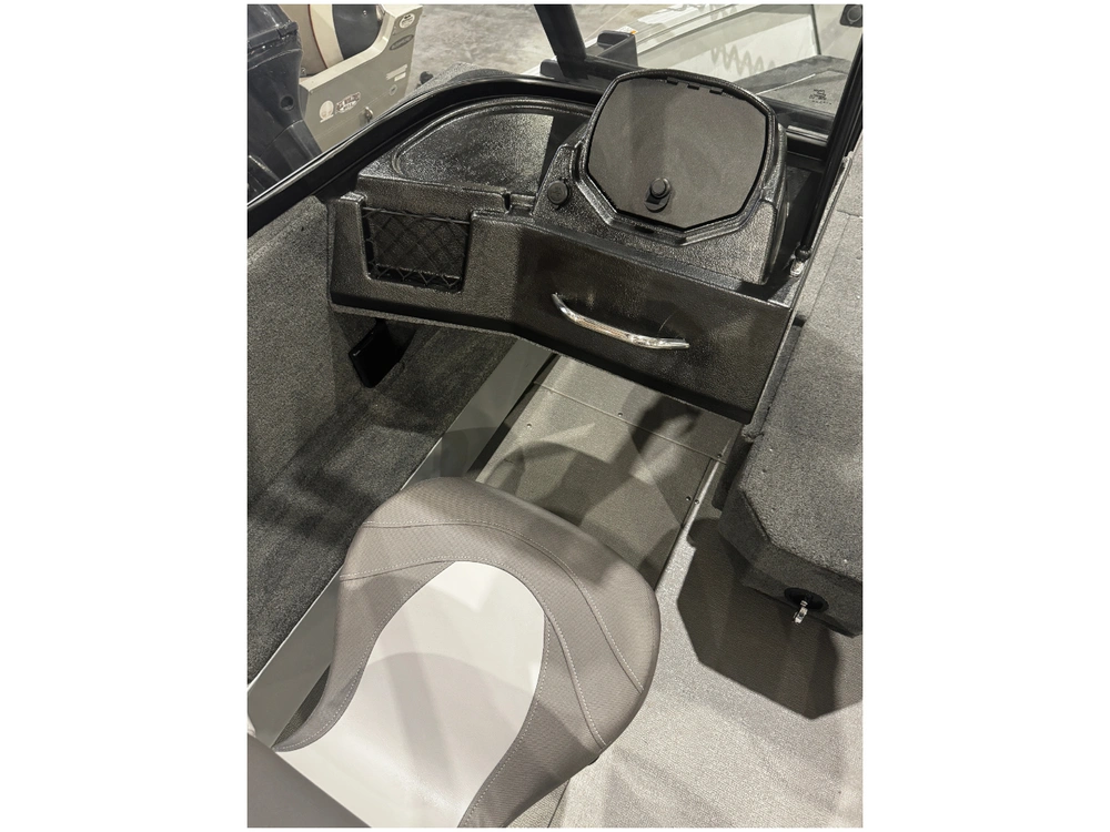 2023 Smoker-craft Excursion 176 Dc Pro alt