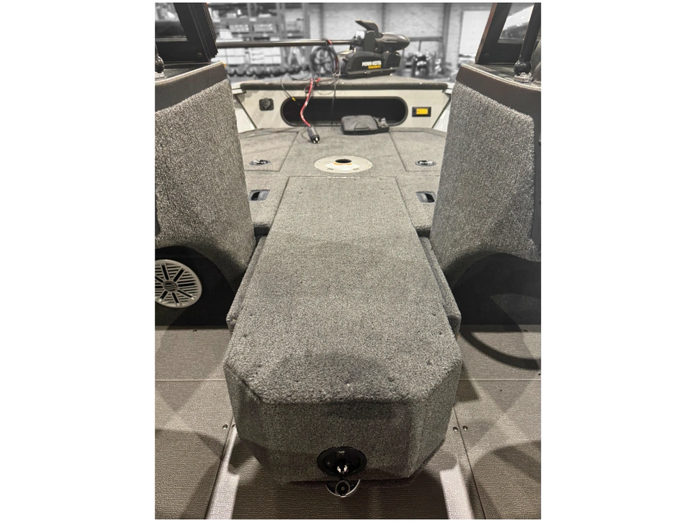 2023 Smoker-craft Excursion 176 Dc Pro alt