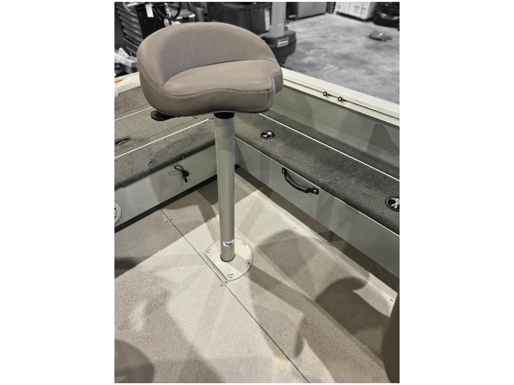 2023 Smoker-craft Excursion 176 Dc Pro alt