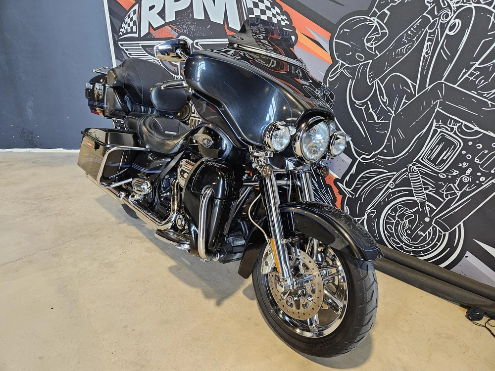 Harley-davidson Cvo Ultra Classic Electra Glide Flhtcuse 2013 alt