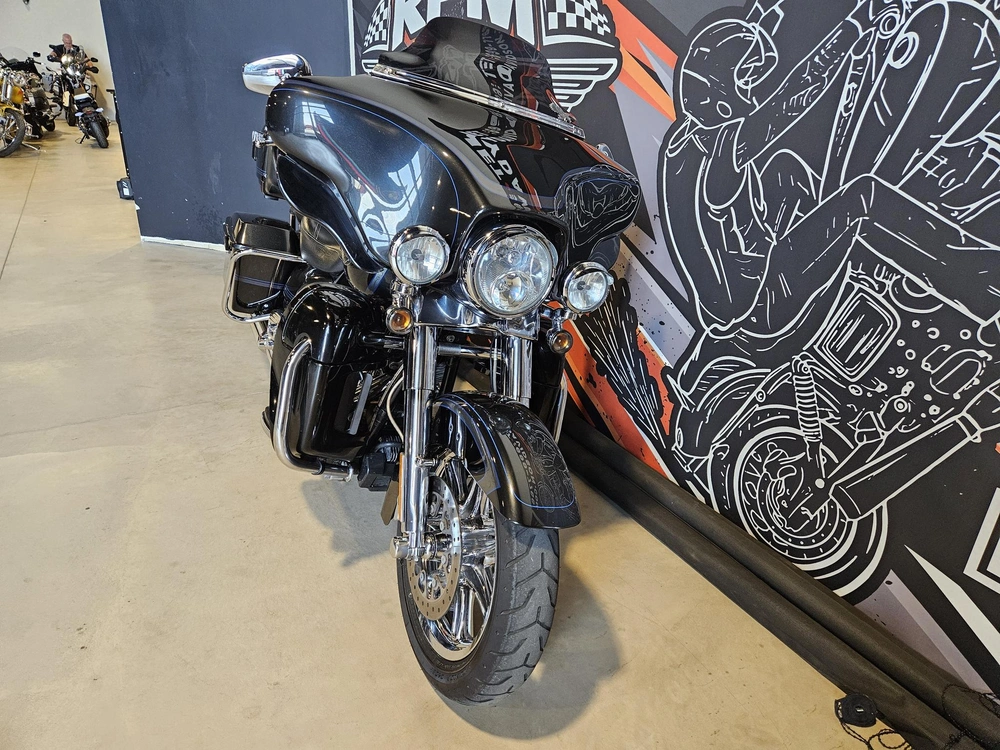 Harley-davidson Cvo Ultra Classic Electra Glide Flhtcuse 2013 alt