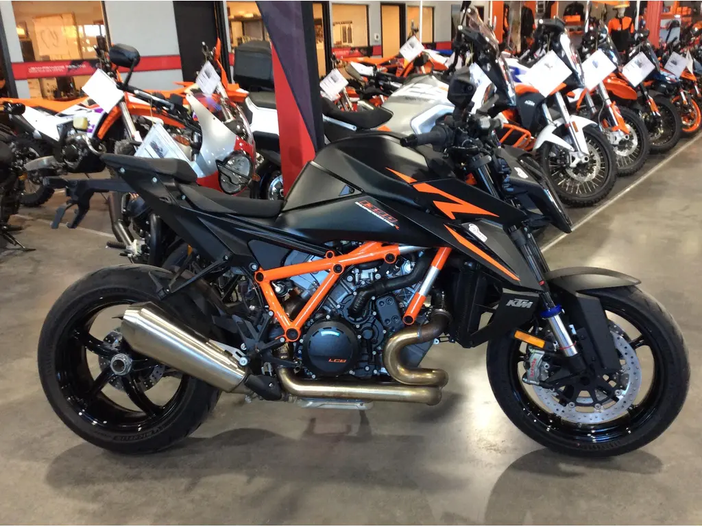 2024 KTM 1390 SUPER DUKE