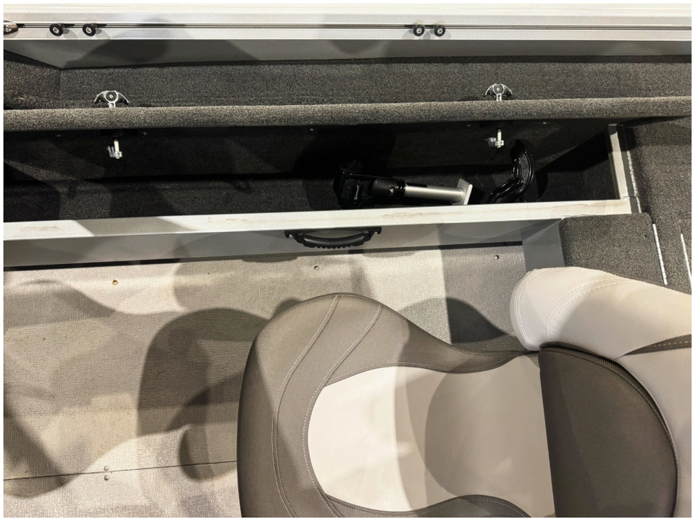 2023 Smoker-craft Excursion 176 Dc Pro alt