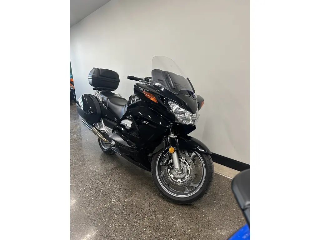 2014 honda ST 1300