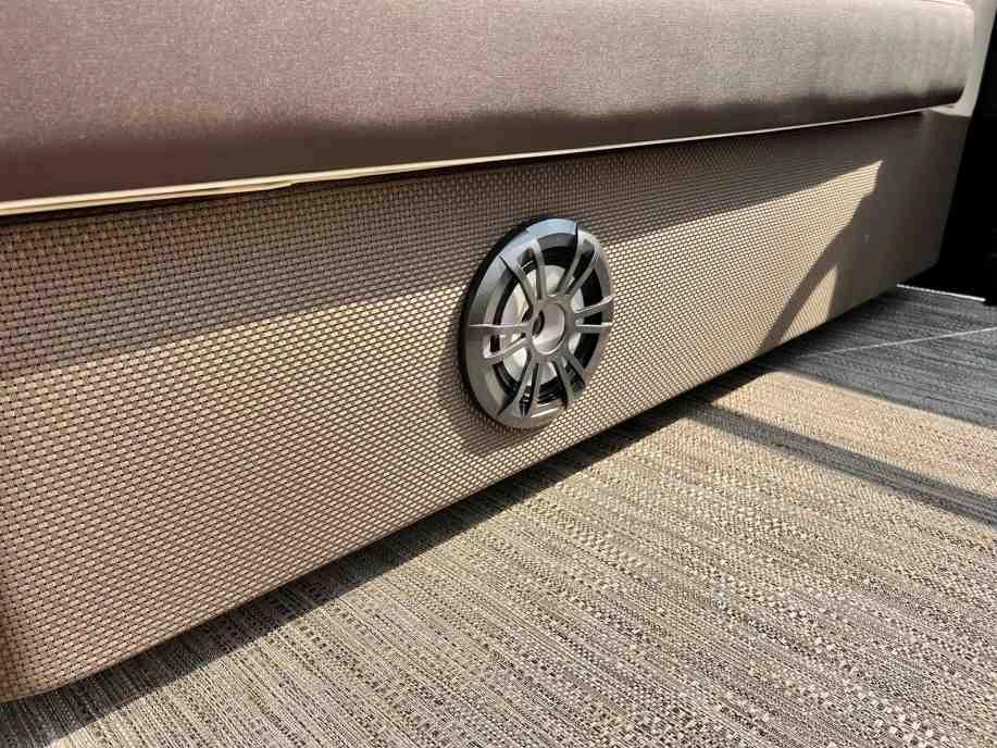 Godfrey Marine Sweetwater 2086 Split Bench 2023 alt