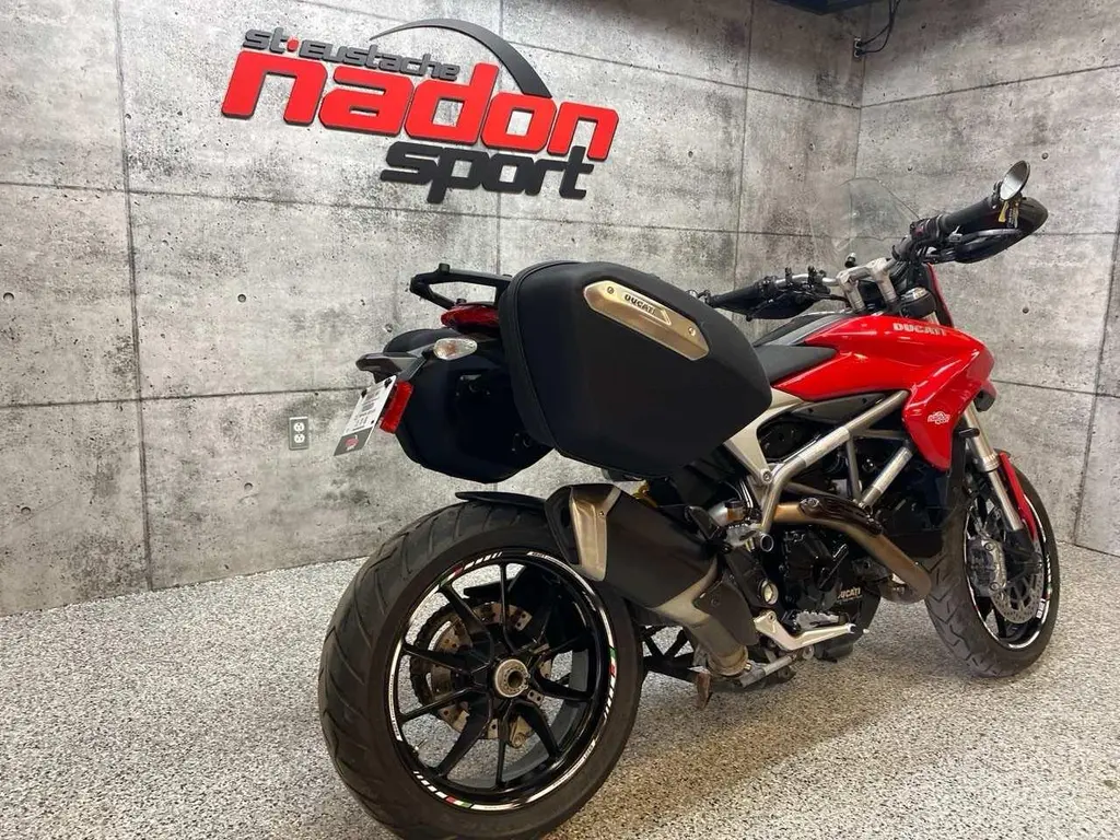 2013 Ducati HYPERSTRADA 821 ABS