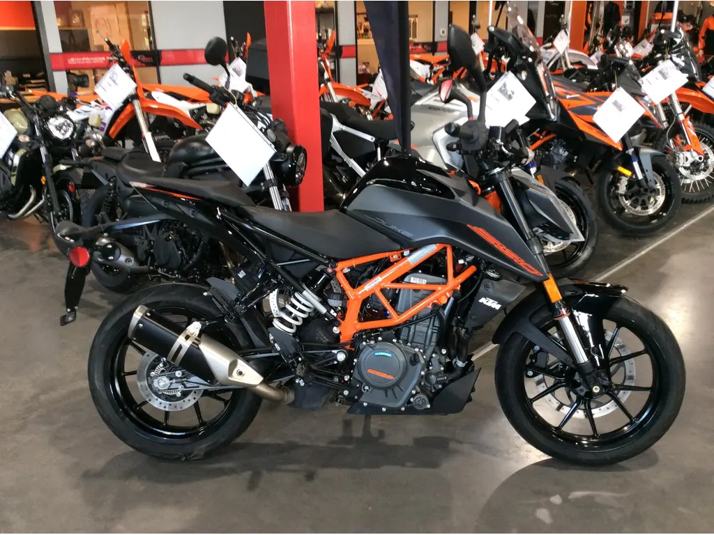 2023 KTM DUKE 390 