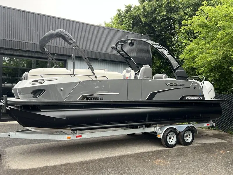 2023 Princecraft VOGUE 25 XT SPORT EDITION **MOTEUR MERCURY 300 FORCES!!**