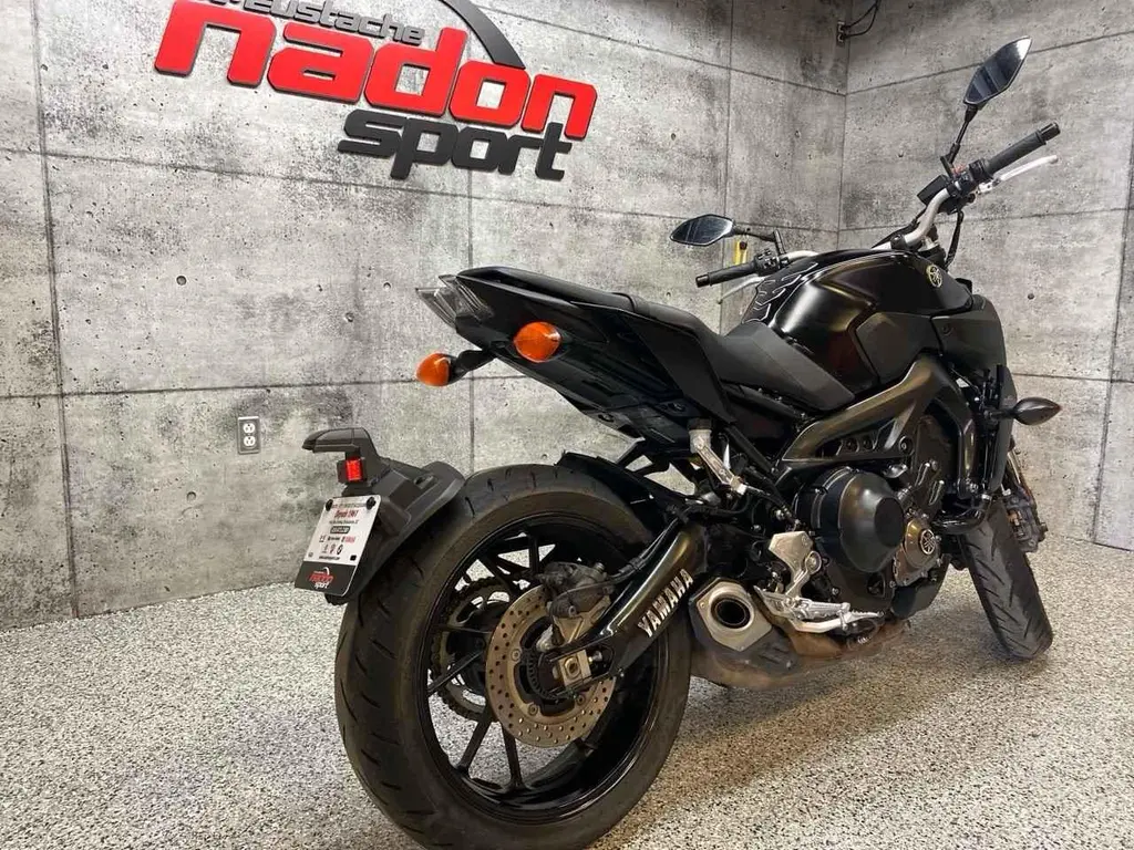 2018 Yamaha FZ09