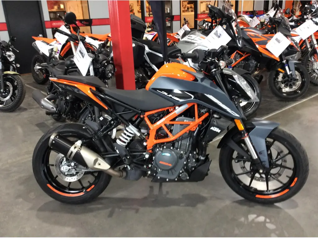 KTM 390 DUKE 2023