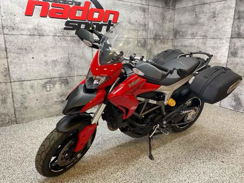 2013 Ducati HYPERSTRADA 821 ABS