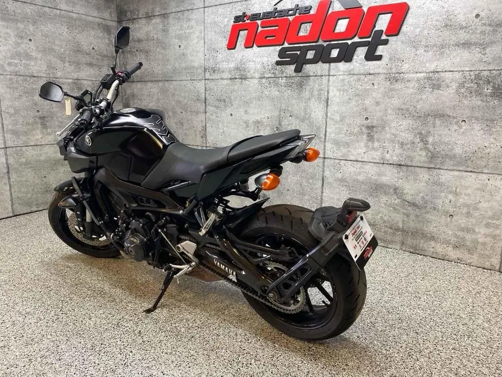 2018 Yamaha FZ09