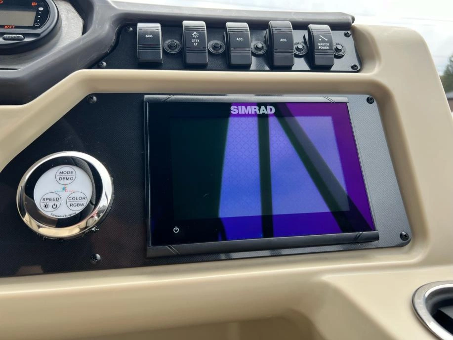 Godfrey Marine Sweetwater 2086 Split Bench 2023 alt