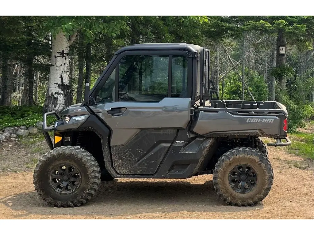 2023 Can-Am DEFENDER HD10 LTD