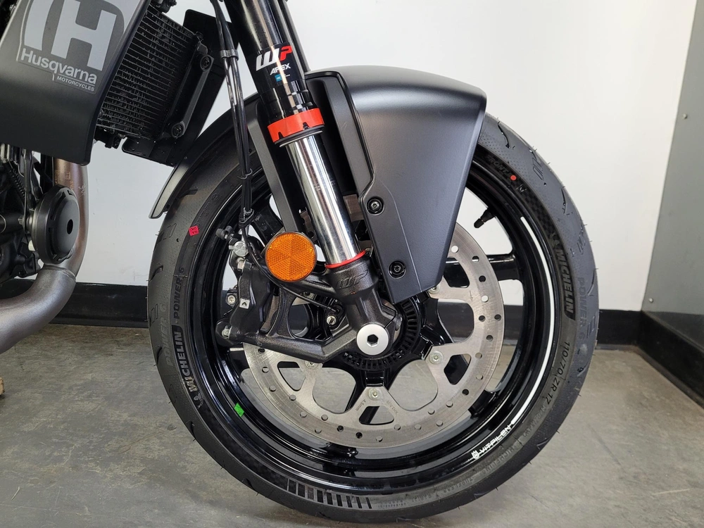 2024 Husqvarna Vitpilen 401 *0.99% Sur 60 Mois alt