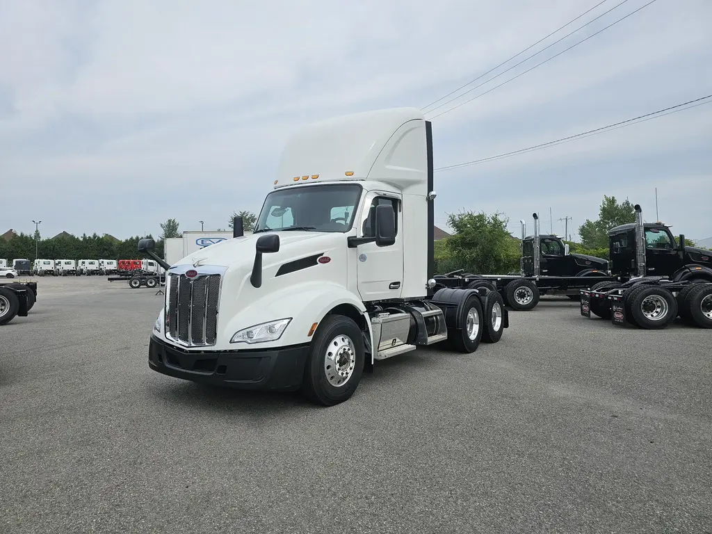 2024 Peterbilt 579 