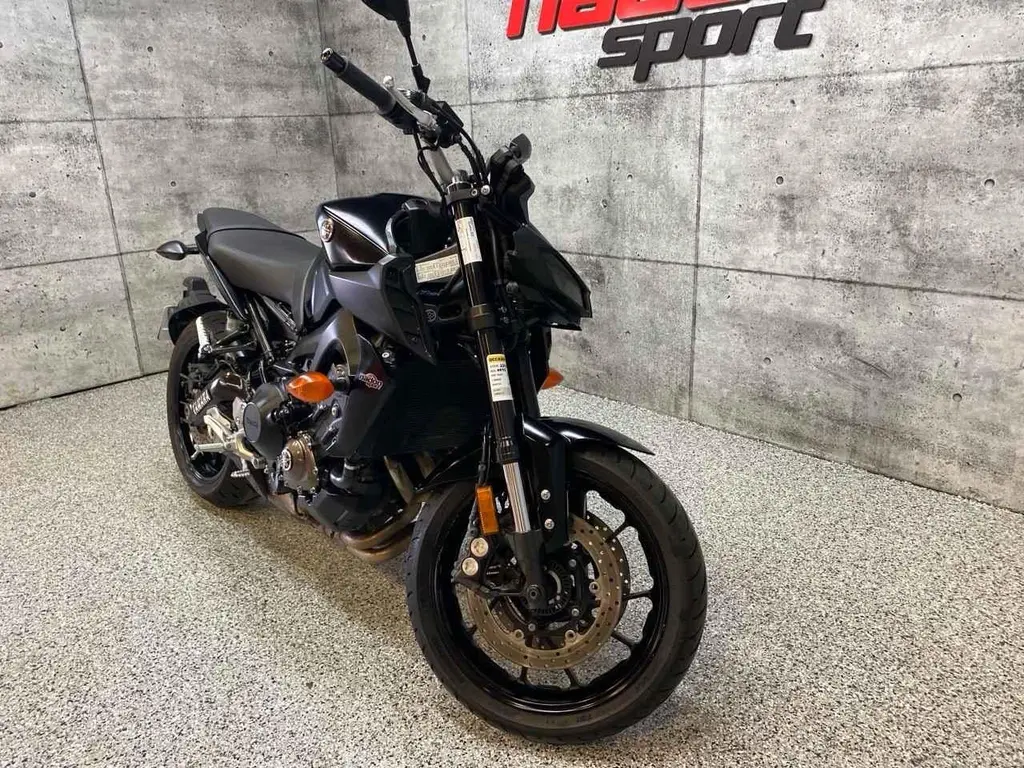 2018 Yamaha FZ09