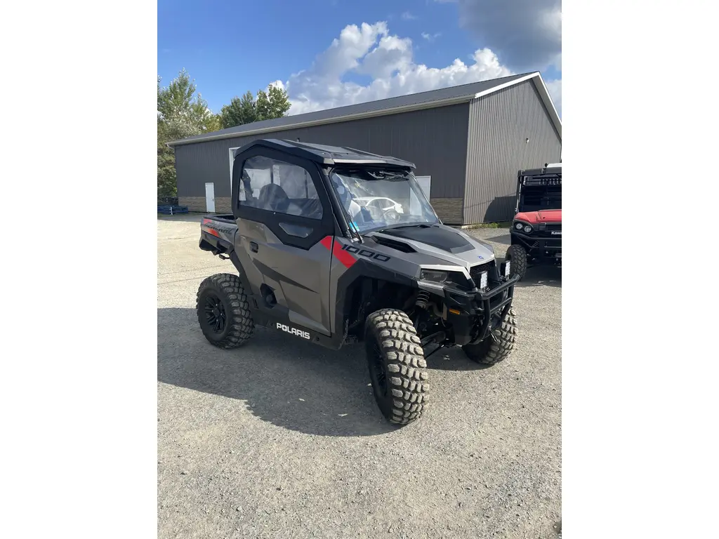 2022 Polaris 2022 Polaris General Premium 