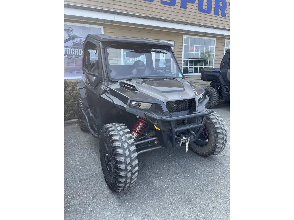 2022 Polaris 2022 Polaris General Premium