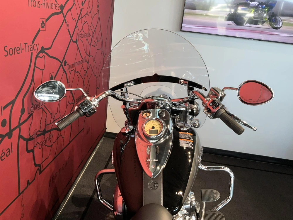2024 Indian Motorcycle Springfield alt