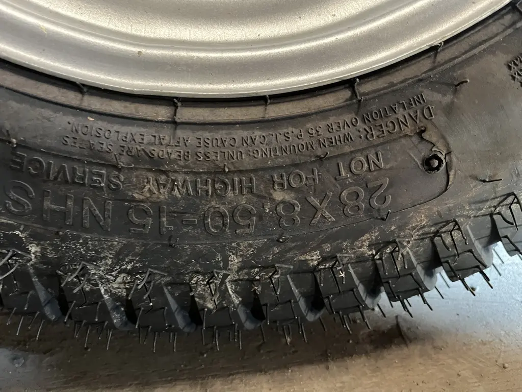 TITAN 28/8.50-15 2020