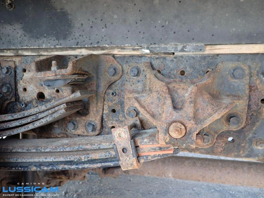 Hino 195 2016